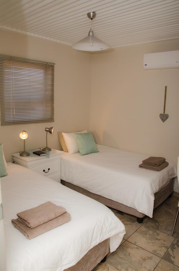 Kgalagadi Lodge Askham Exterior photo